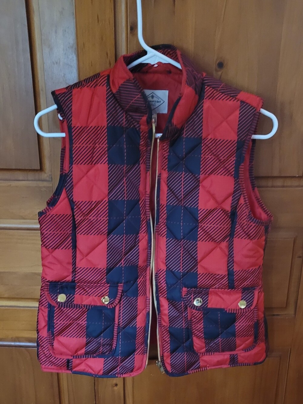 ST JOHNS BAYQuilted Red Buffalo Plaid Vest XS